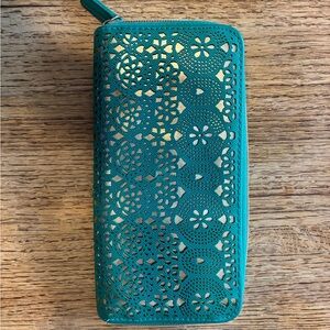 Elegant Teal Laser-Cut Women's Wallet